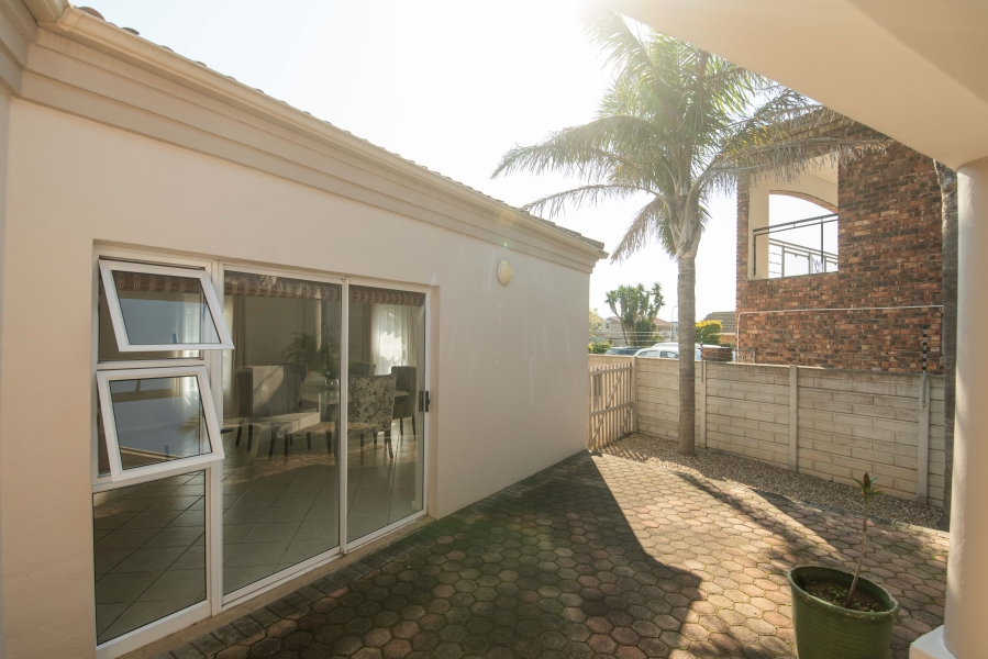 4 Bedroom Property for Sale in Summerstrand Eastern Cape